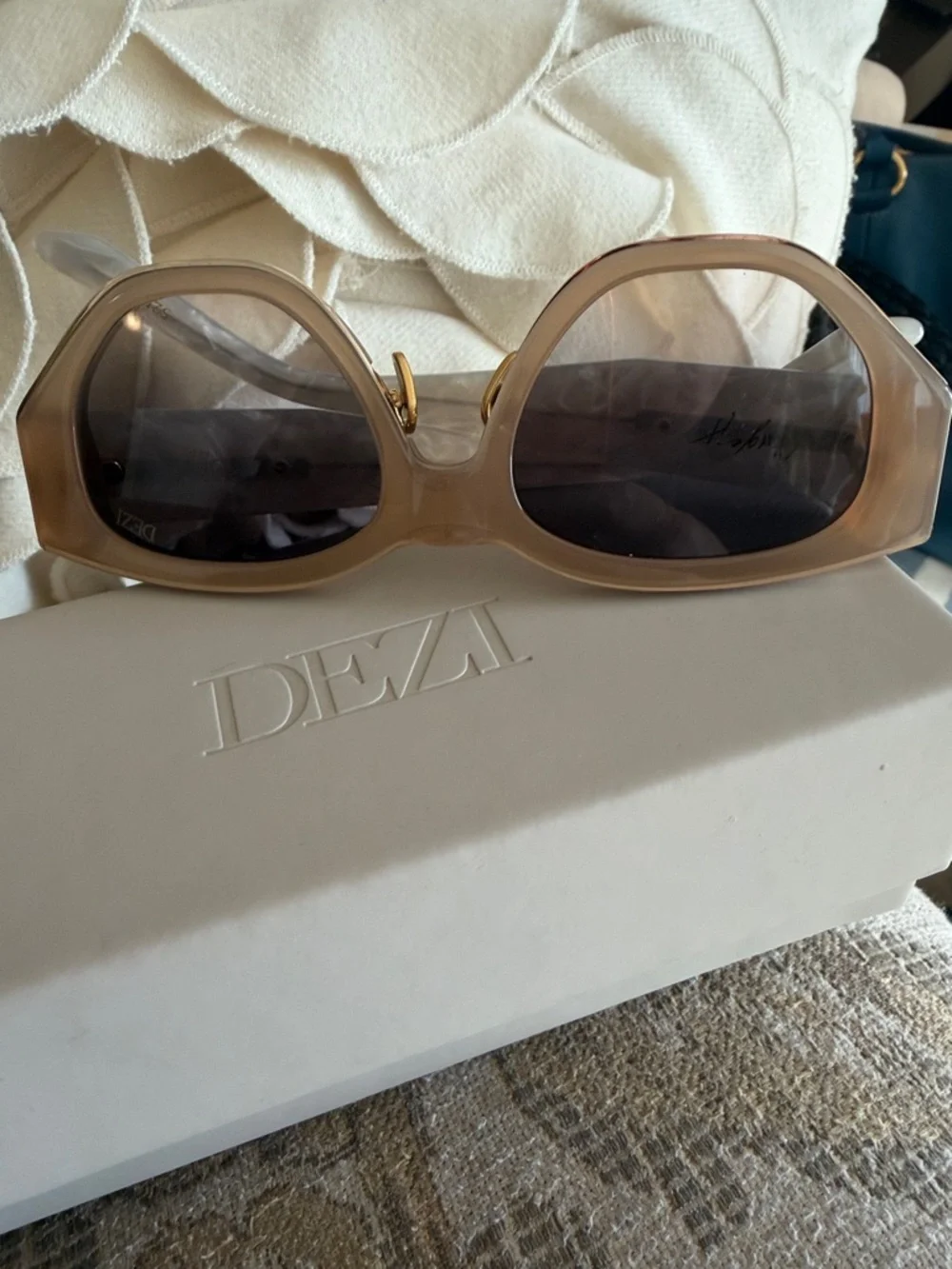 DEZI Beige Cat-Eye naked pearl color smoke lenses. new with box!